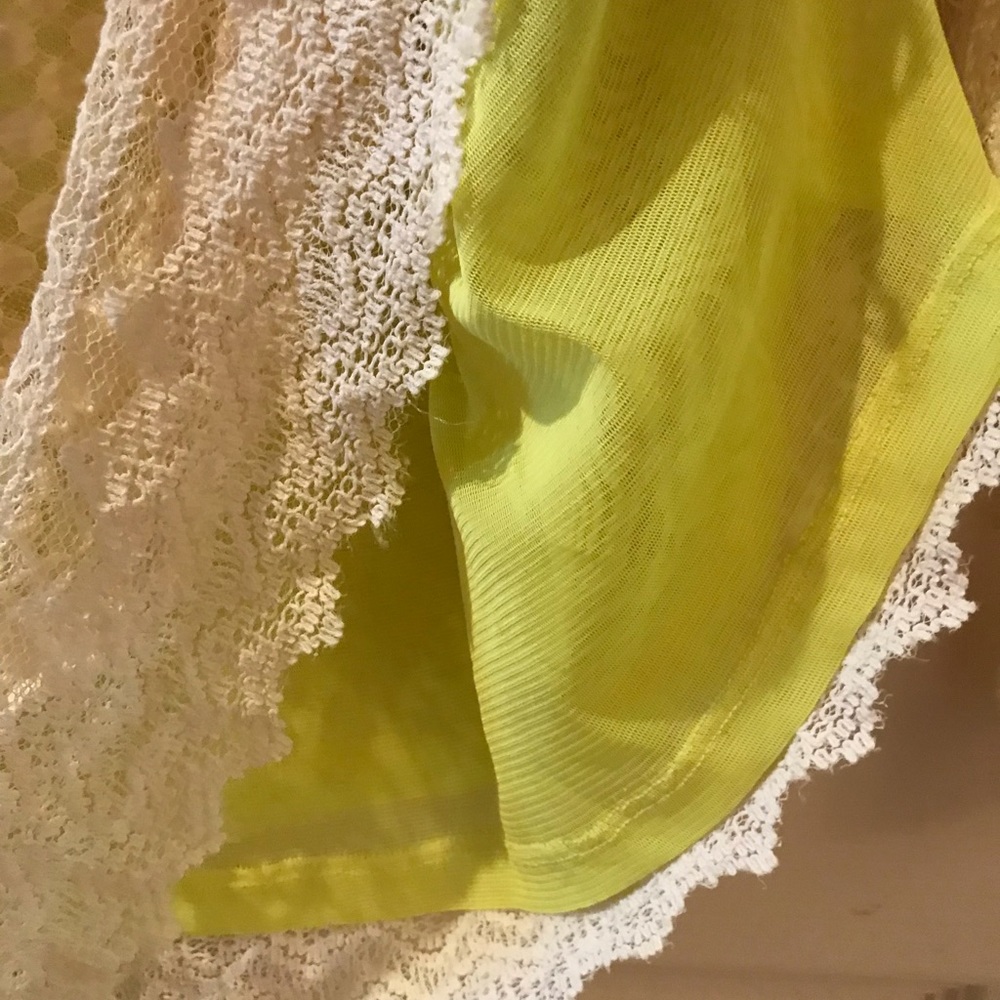 Lace top - Picture 5 of 5